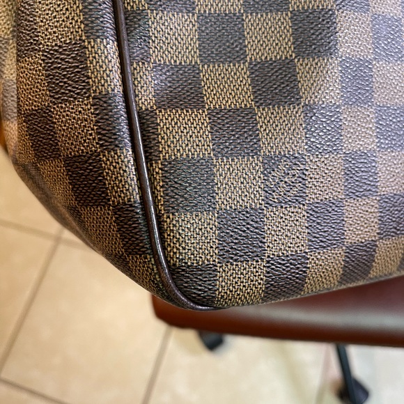 Authentic DE Louis Vuitton - Picture 12 of 16